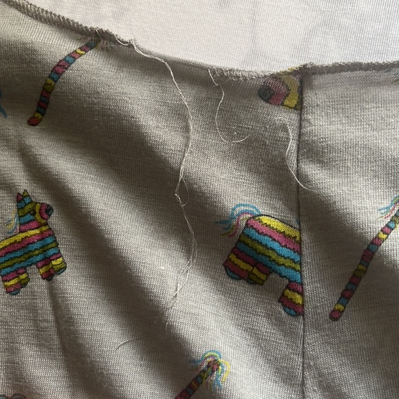 Rainbow Piñata tank - Picture 2 of 2